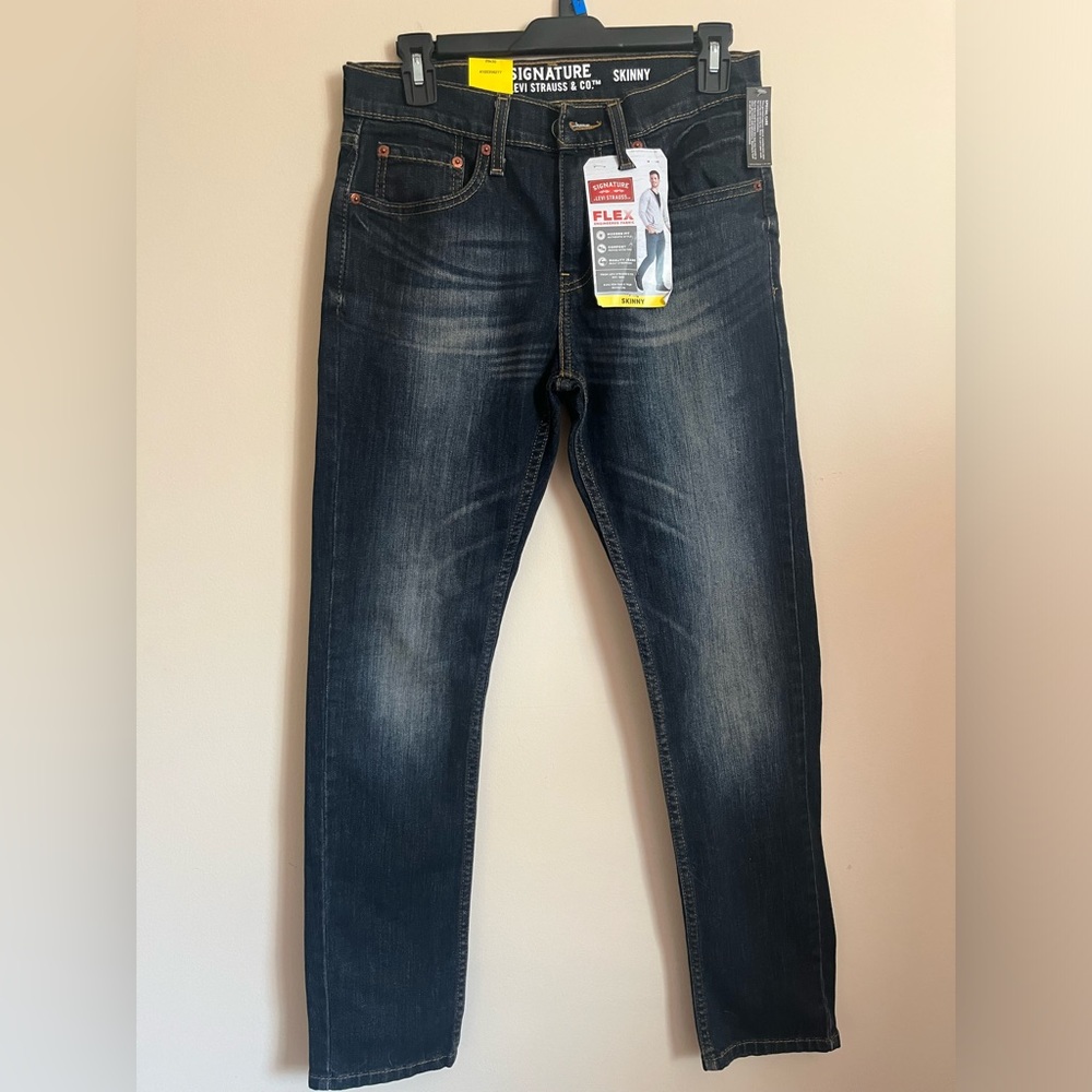 NEW WITH TAGS! Signature by Levi Strauss x Levi’s Skinny Jeans - Size 29 x 30